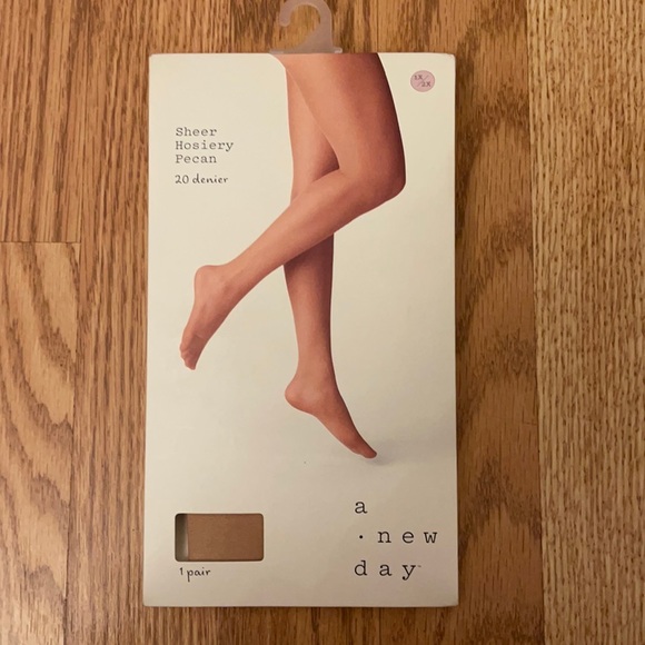 Sheer Hosiery Pecan Tights